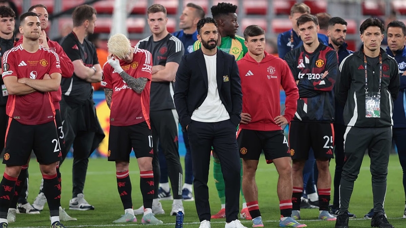 Manchester United thanh lọc đội hình: 10 cầu thủ chia tay Old Trafford hè 2025